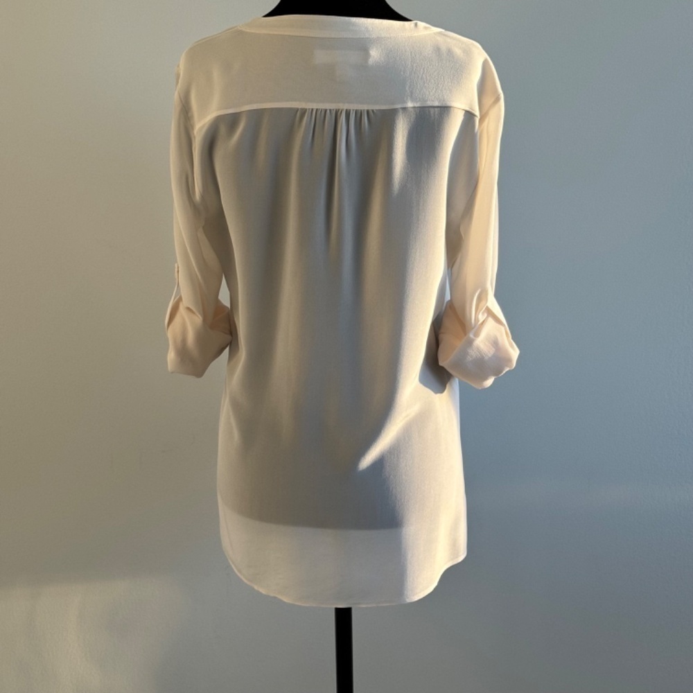 Banana Republic Silk Blouse - Picture 4 of 9